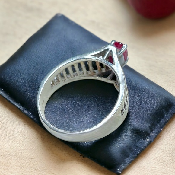 ❤️ Unique Vintage Solid 14K & Ruby Ring - Picture 7 of 11